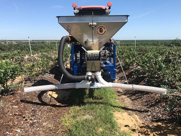 کودپاشی زمین کشاورزی