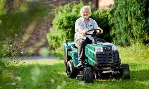 مینی تراکتور مزرعه