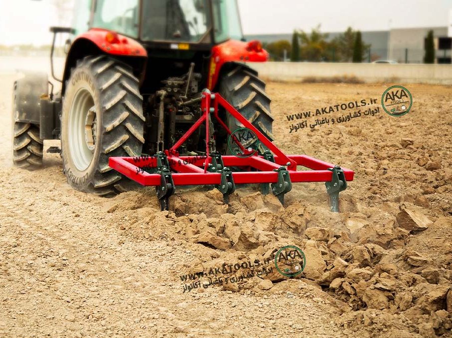  خاکورزی با زیرشکن تراکتور