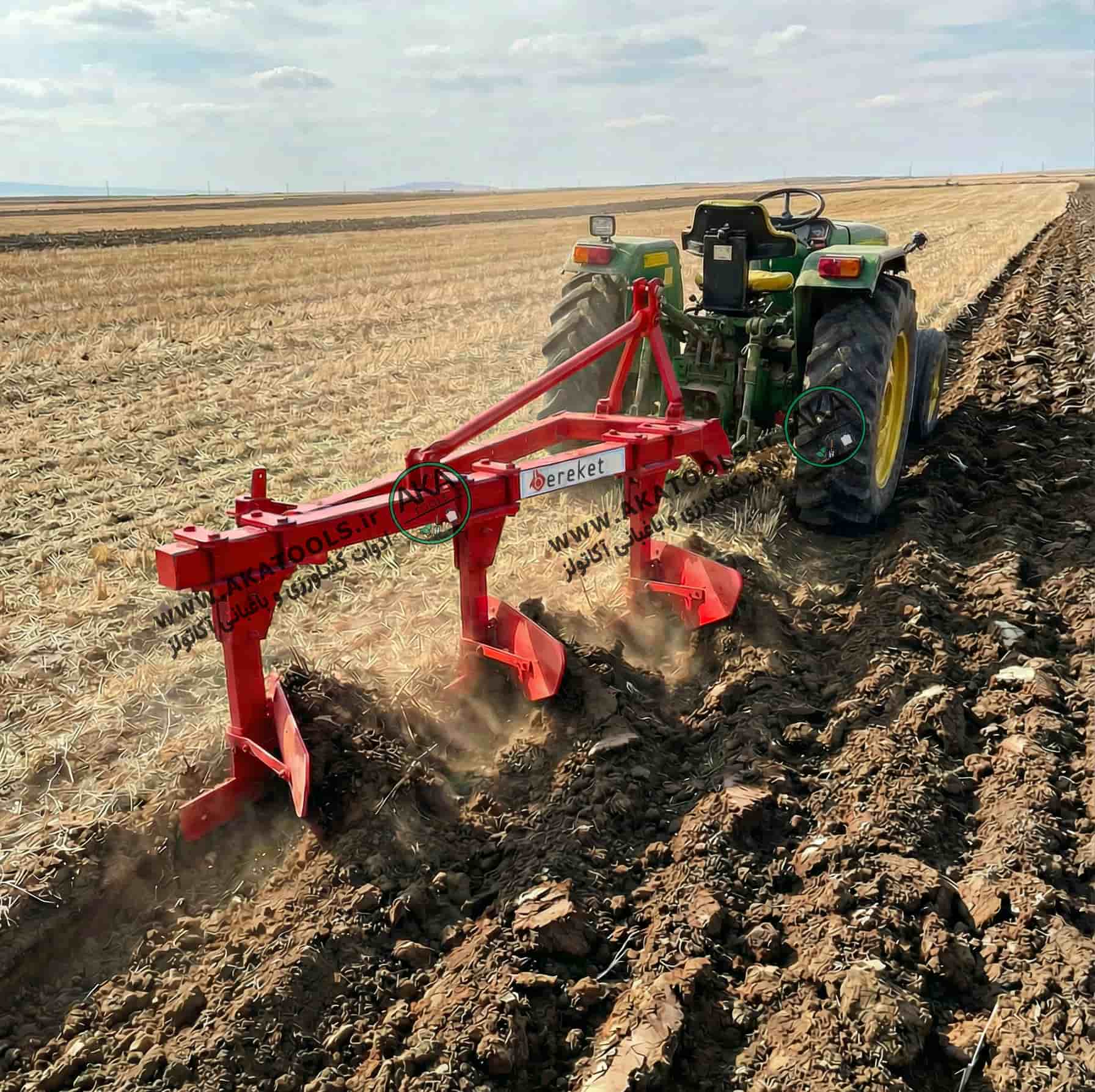 عکس گاوآهن سه خیش پایه کوتاه برکت